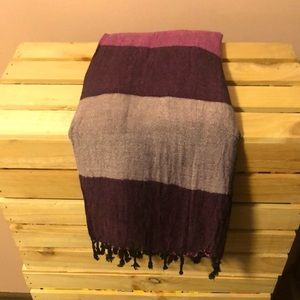 Women’s scarf